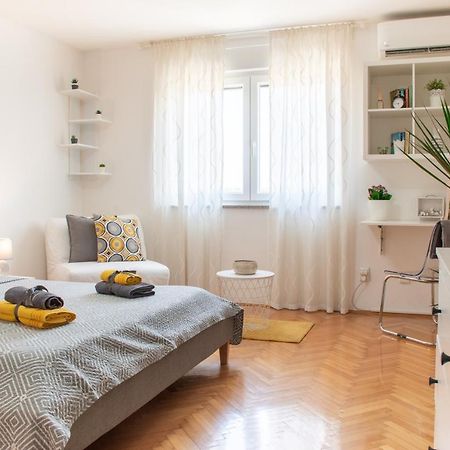Apartment Dorrea Пула Екстериор снимка