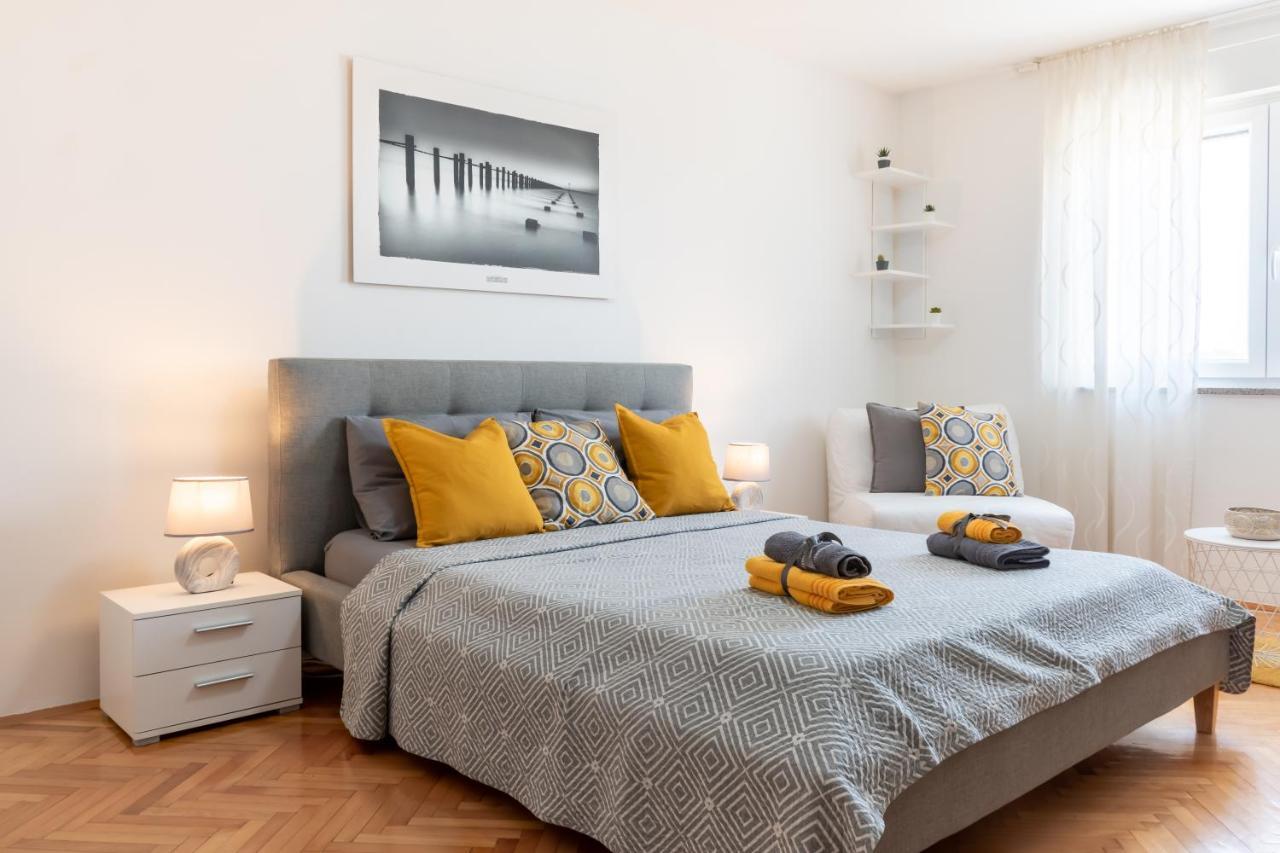 Apartment Dorrea Пула Екстериор снимка