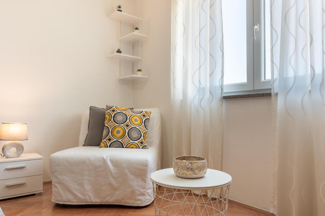 Apartment Dorrea Пула Екстериор снимка