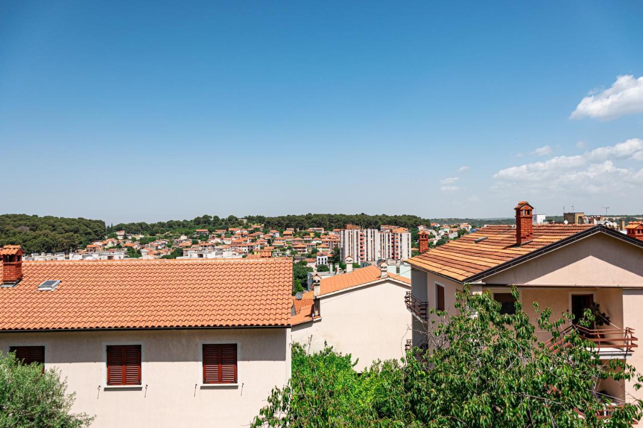 Apartment Dorrea Пула Екстериор снимка