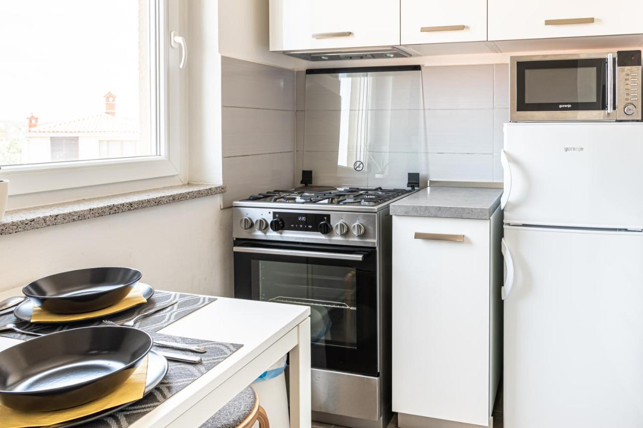 Apartment Dorrea Пула Екстериор снимка